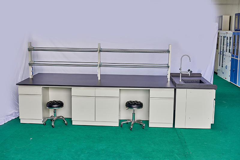 全鋼（gāng）中央台空位